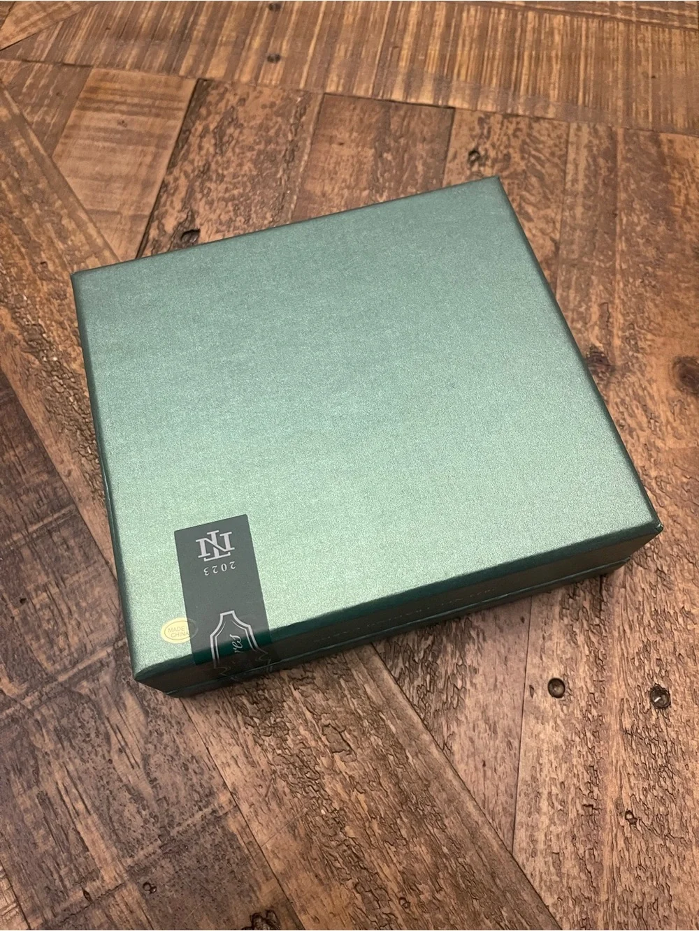 Panini National Treasures 2023 NFL Trading Cards Box - empty box-collectible